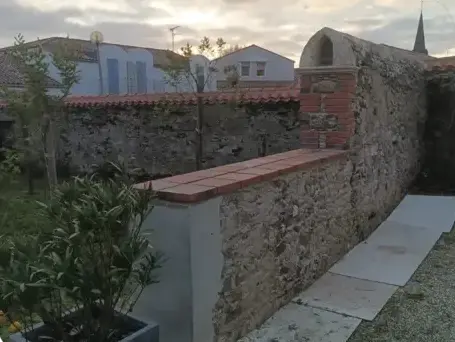 tailleur de pierre à Saint-Gilles-Croix-de-Vie - image 2